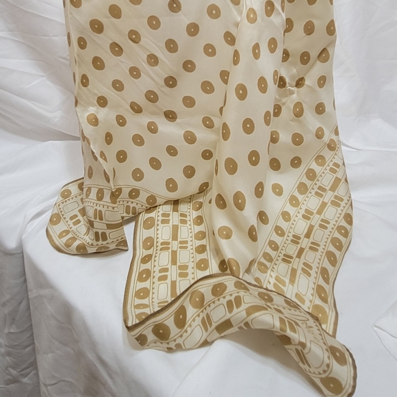 Vintage Vera Silk Geometric Patterned Women's Scarf - Picture 3 of 5